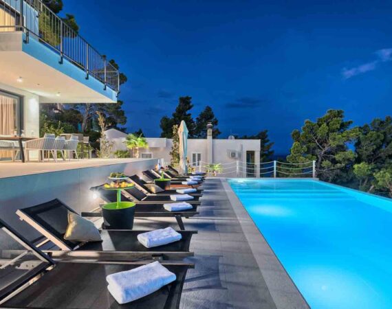 4. Karoussel Villa-Bacana4